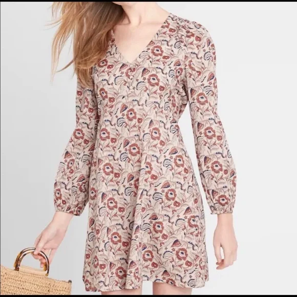 Banana Republic | Dresses | Nwt Banana Republic Swing Shift Longsleeve Dress  Champagne Floral Print | Poshmark